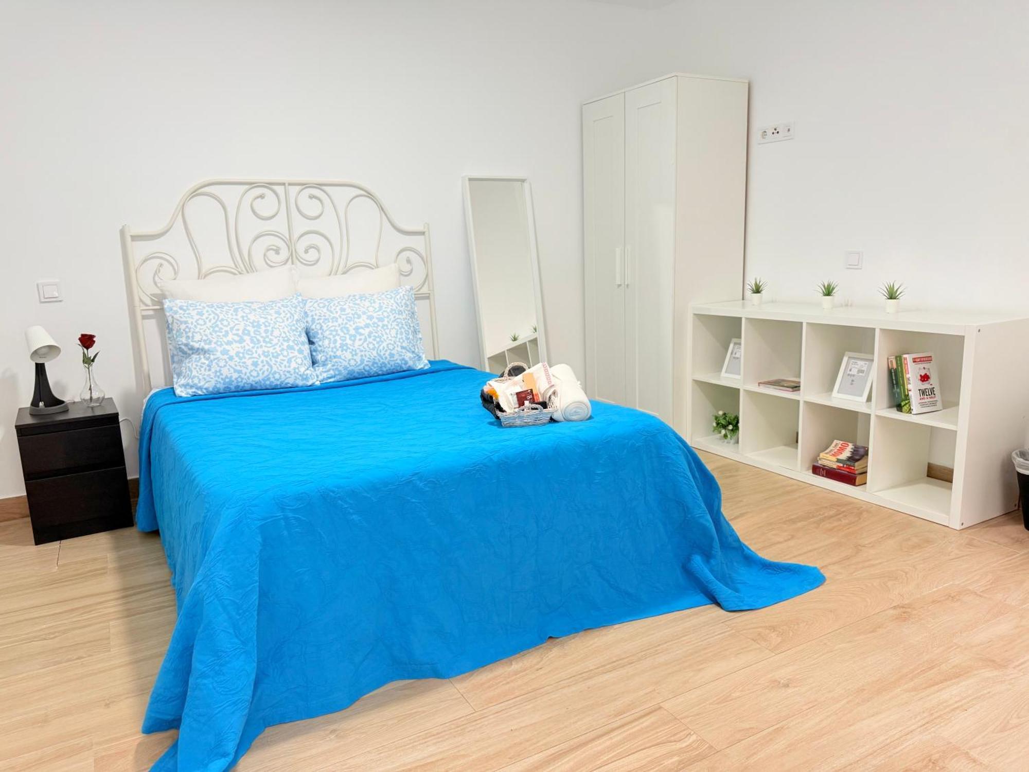 Rosa Rooms, Habitacion Con Bano Privado Pozuelo de Alarcón Eksteriør bilde
