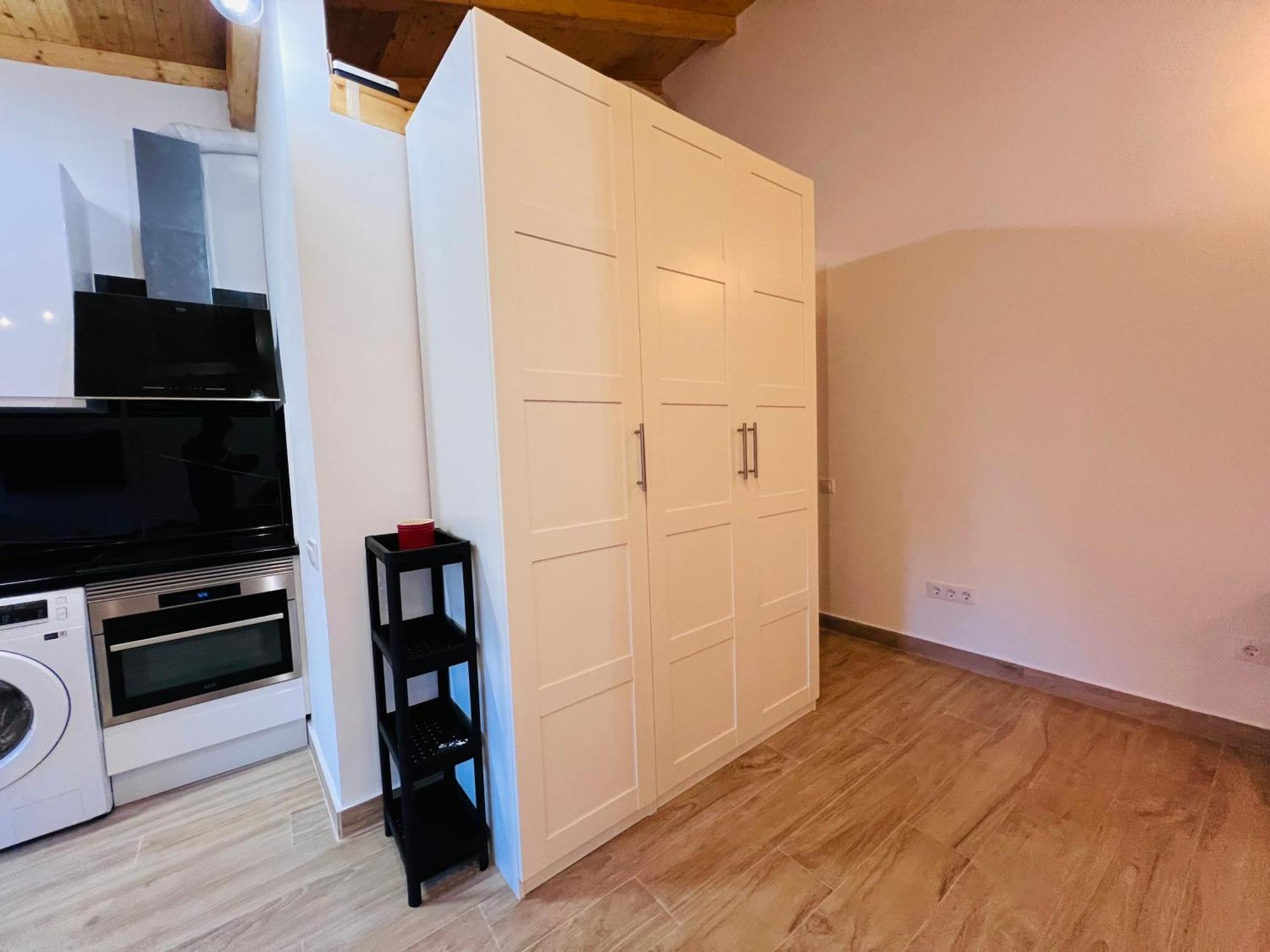 Rosa Rooms, Habitacion Con Bano Privado Pozuelo de Alarcón Eksteriør bilde
