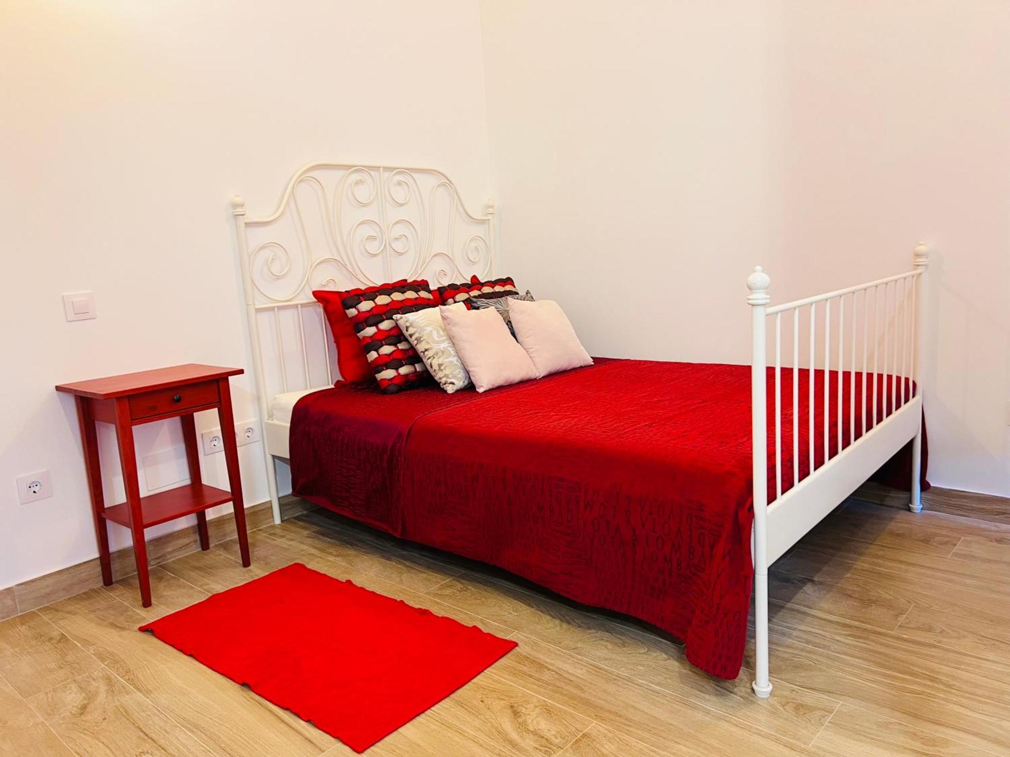 Rosa Rooms, Habitacion Con Bano Privado Pozuelo de Alarcón Eksteriør bilde